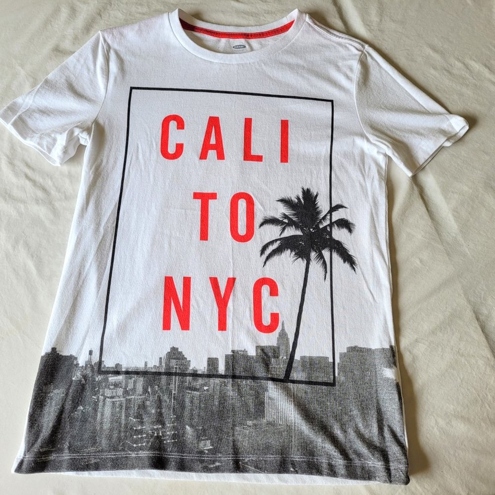 Old Navy Graphic T-Shirt